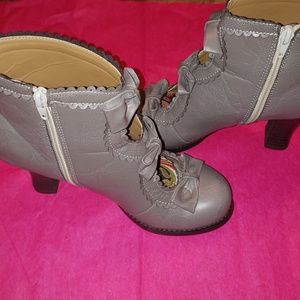 Dolce by mojomoxy Grey Victoria boot 7.5